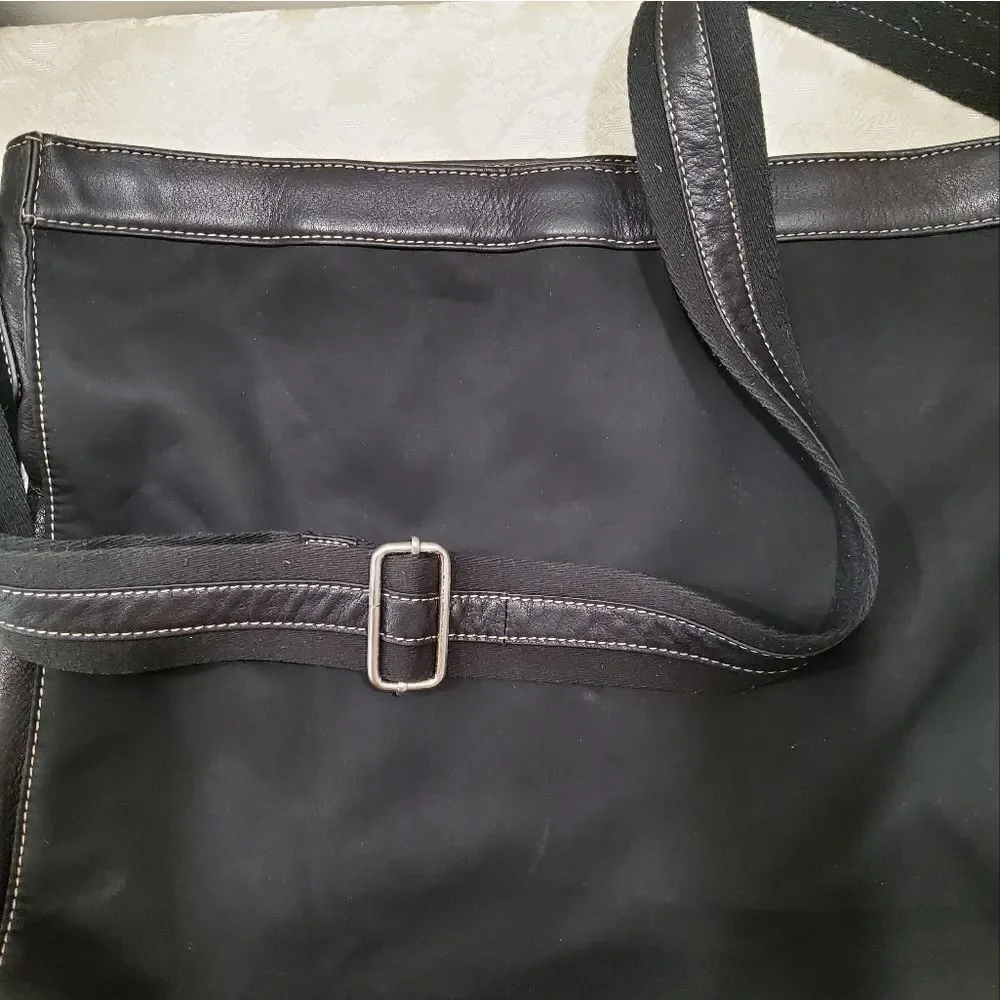 Levenger Black Canvas Leather Large Laptop Crossbody Bag